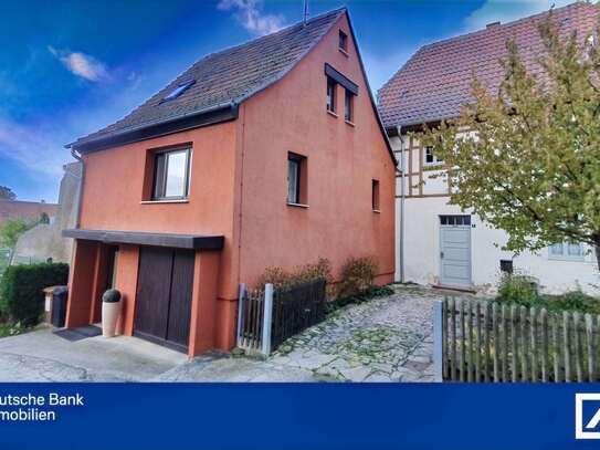 In ruhiger Stadtlage mit Blick ins Grüne !