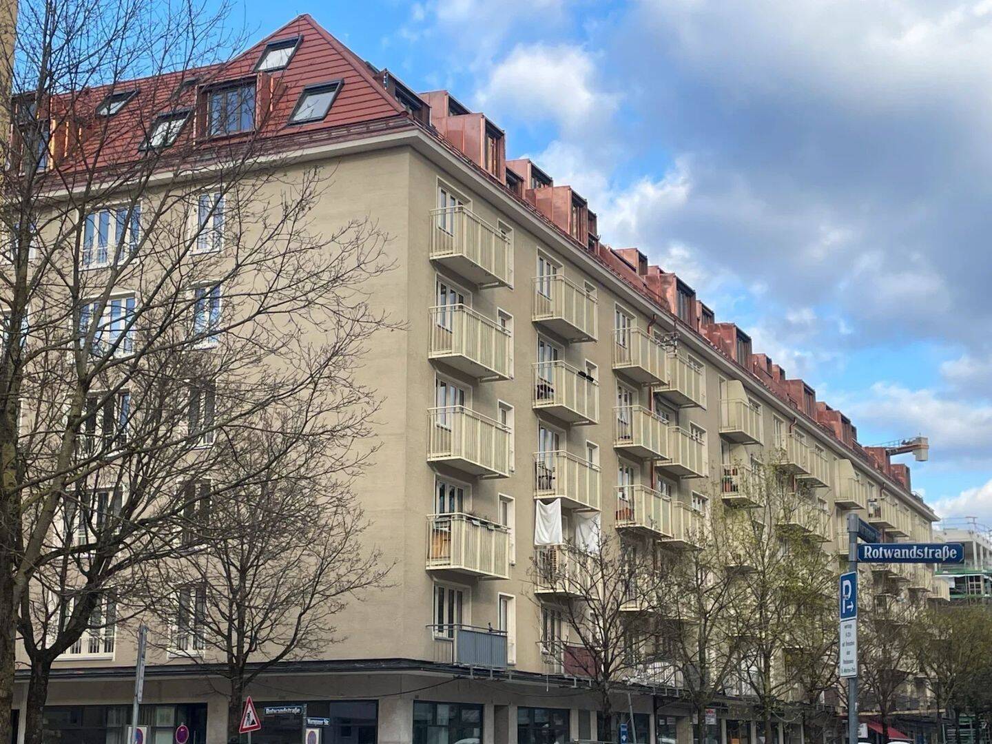 Erstbezug! Neu ausgebaute Maisonette-Wohnung im Dachgeschoss. Direkt vom Eigentümer