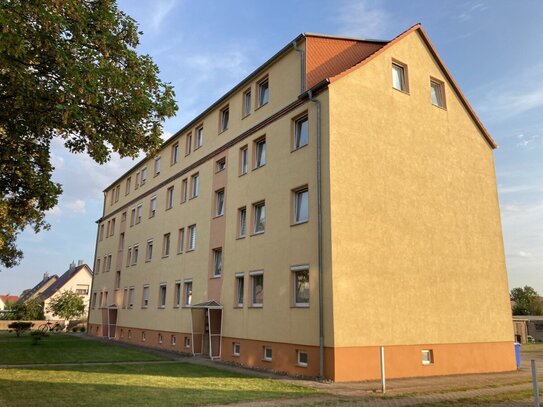 Anlage oder Selbstnutzung: Gemütliche Dachgeschosswohnung - Keller - Nebengelass....