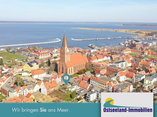 Baugrundstück im Herzen der Altstadt | 25 Meter bis zur Kirche | Leben im historischen Zentrum