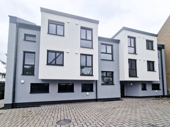 Erdgeschosswohnung mit Garten, Terrasse und Stellplätzen!