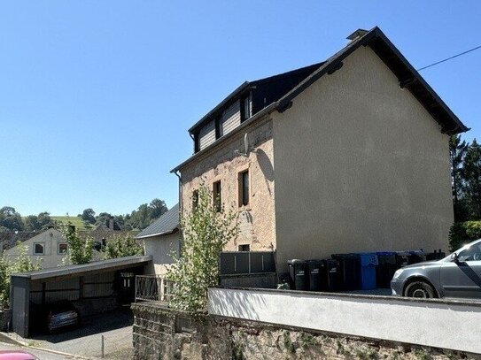 Sanierungsprojekt! Einfamilienhaus mit Doppelgarage und Carport in Körperich! L- Vianden 5min.