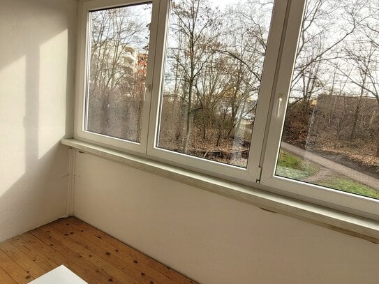 Dein neues Zimmer mit Loggia !!!! Wohngemeinschaft sucht neuen Mitbewohner - 3 Raumwohnung in Leipzig/Schönefeld