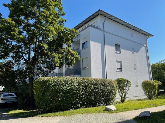 Dachterrassenwohnung - gute Anbindung zur Uni - Nähe Straßenbahnhaltestelle - INKL. TG-Stellplatz