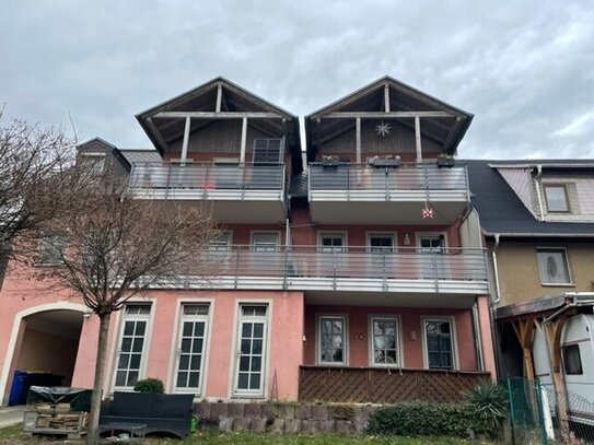 2-Raum-Wohnung im 1. OG mit Balkon, Abstellraum und Pkw-Stellplatz