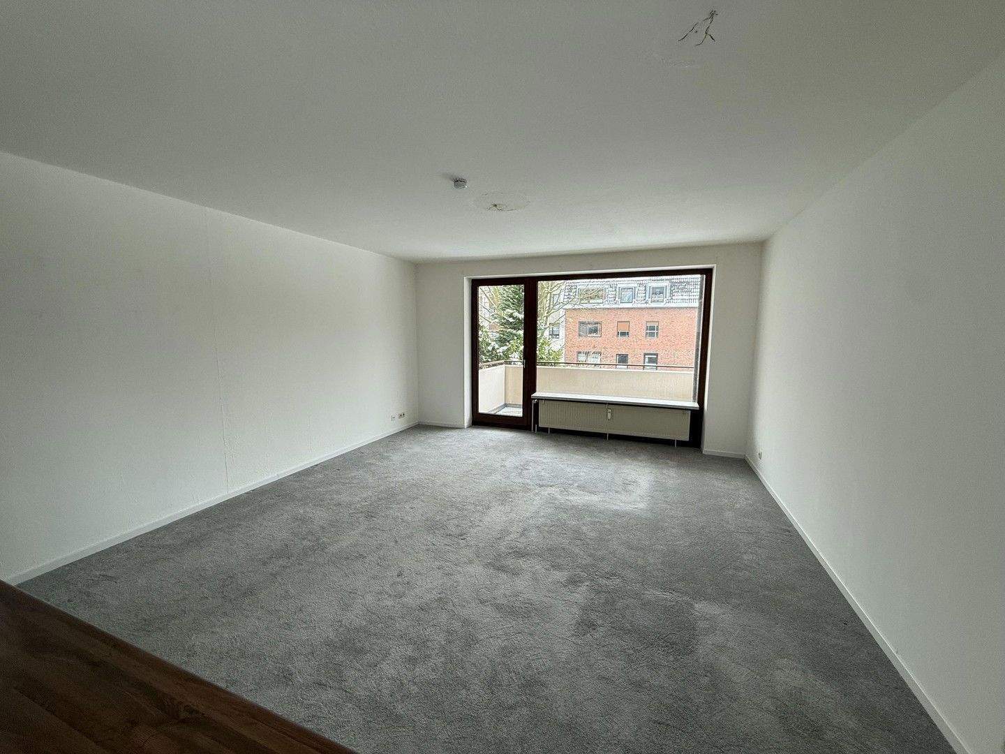 Großzügige 3-Zimmer-Wohnung mit offener Wohnküche, Balkon & TG-Stellplatz in Hamburg-Wilstorf
