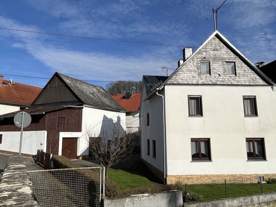 Gepflegtes Einfamilienhaus mit Nebengebäude und viel Platz für Heimwerker