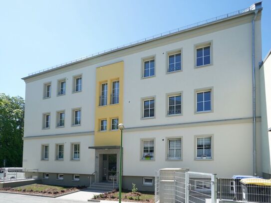 2 Räume in zentraler Lage mit Dusche+Balkon