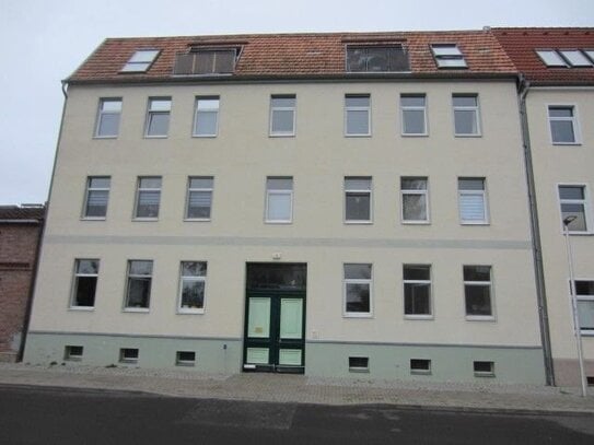 Für Kapitalanleger: Zentral gelegene 3 Zimmer ETW mit Dachterrasse in Angermünde