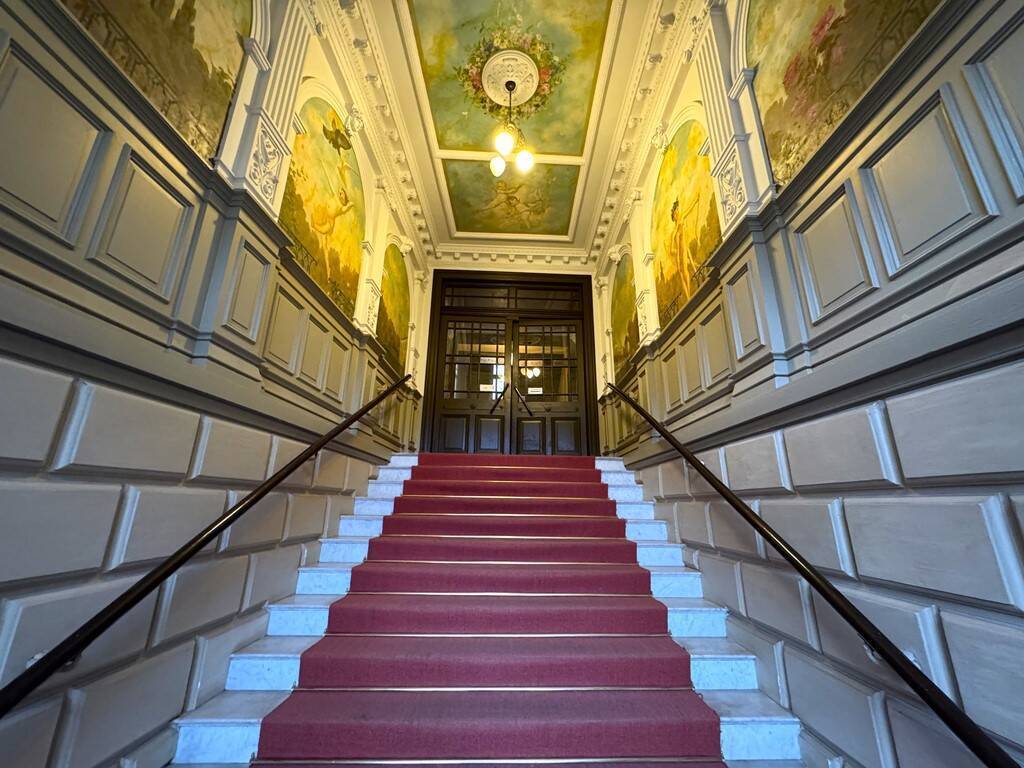 Residieren in ruhiger 3-Zimmer-Wohnung mit Balkon im Waldstraßenviertel