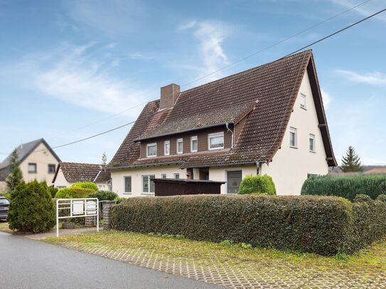 Vielseitiges und großzügiges Zuhause - Einfamilienhaus mit Einliegerwohnung in Wetterzeube