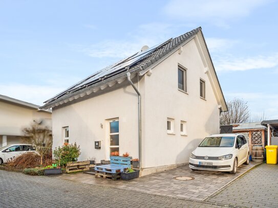 Modernes Einfamilienhaus mit Wintergarten und unverbaubarem Blick in Grafschaft-Birresdorf