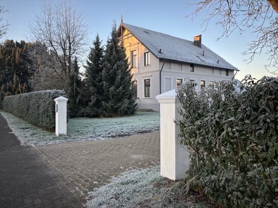 schöne, helle und sanierte Oberwohnung in zentraler Lage von Elsfleth