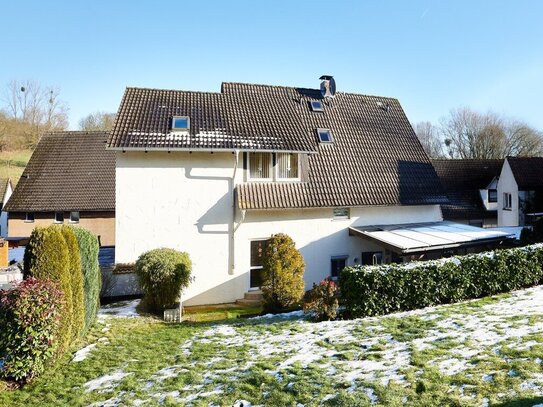 Großzügiges und gepflegtes Ein- oder Mehrfamilienhaus in ruhiger Lage bei Barntrup