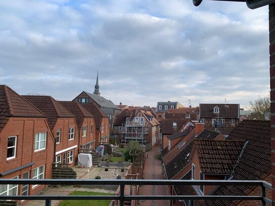 Tolle 2-Zimmer Wohnung in zentraler Lage mit traumhaften Balkon-Ausblick