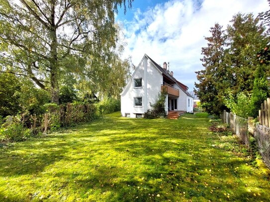 *** Platz für die ganze Familie *** Zweifamilienhaus mit Großem Garten und Garage