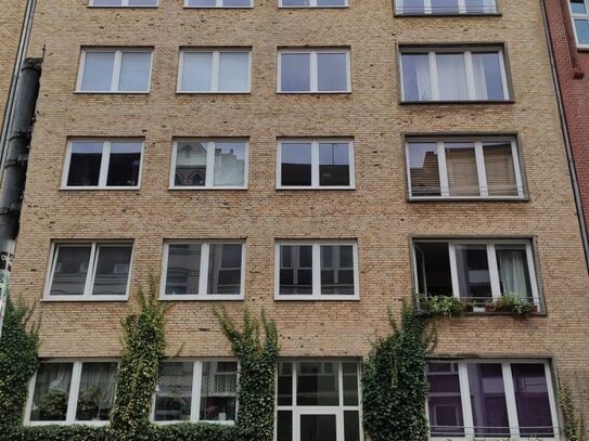 2,5 Zimmer-Wohnung in der Wilhelminenstraße 23, Kiel mit Balkon zu vermieten!