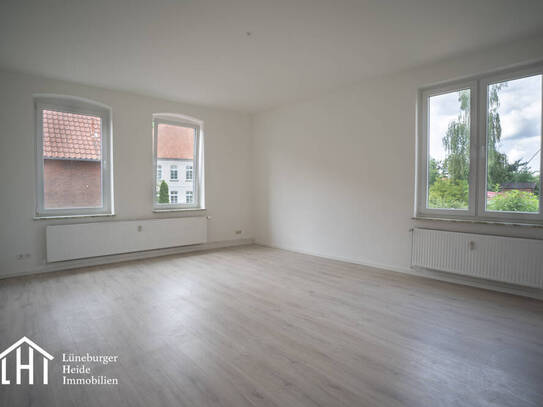 renovierte 3-Zimmer Erdgeschoss Wohnung im Herzen von Wieren!