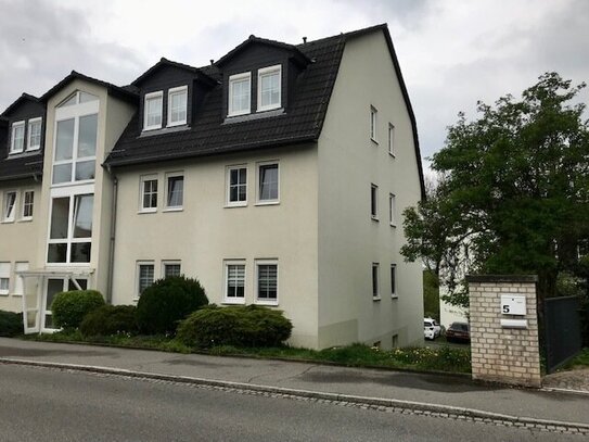 Eigentumswohnung mit Balkon und Stellplatz im Grünen von Frankenberg.