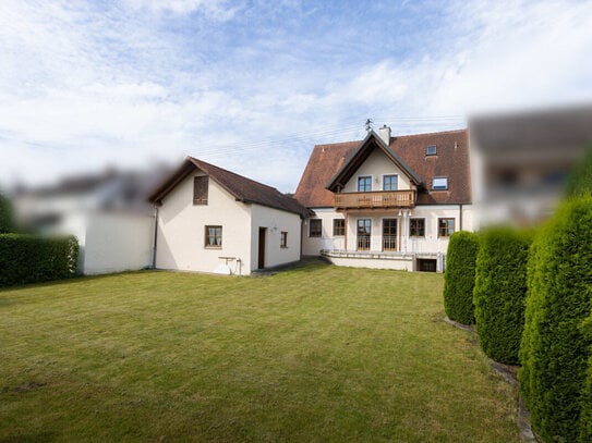 Schönes, gepflegtes Einfamilienhaus mit Garten und Garage. Besichtigen- verlieben-einziehen!