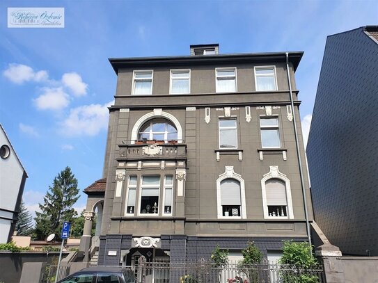 Großzügige Altbauwohnung in Meiderich mit Balkon im EG in ruhigem 4-Parteien-Haus! Sofort frei!