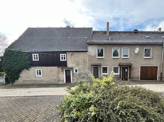 Wohnhaus am nördlichen Stadtrand von Dresden mit großer Ausbaureserve im denkmalgeschützten Anbau und im Dachgeschoß