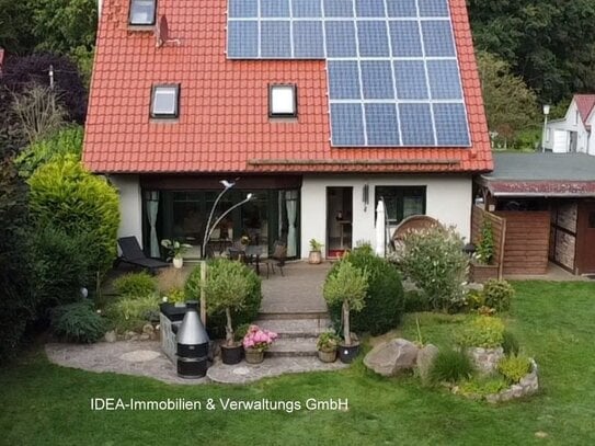 Hochwertig modernisiertes Einfamilienhaus mit idyllischem Garten und exklusiver Ausstattung