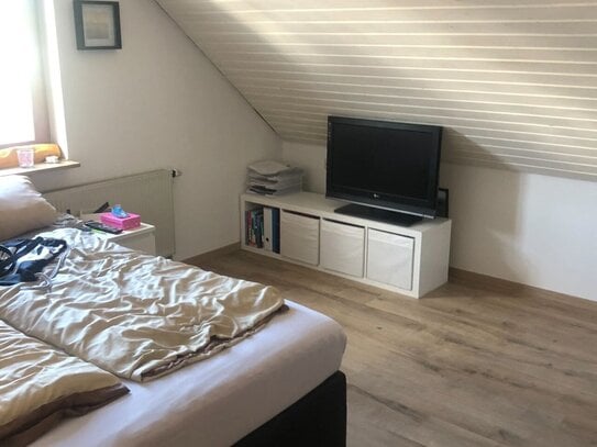 Zentrale 5,5 Zimmer Maisonettewohnung in Calw Stammheim mit Balkon, Badewanne und Dusche