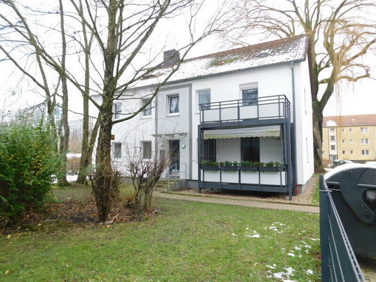 Schöne Wohnung für ein Pärchen oder als Student! Mit etwas Farbe Einzugsbereit, schöner Balkon inklusive!