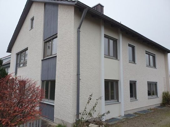 * SO VIEL PLATZ und GROSSER GARTEN * -- Einfamilienhaus - 7 Zimmer