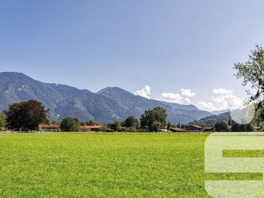 Großzügige Gartenwohnung mit unverbaubaren Bergblick in bester Lage von Rottach-Egern