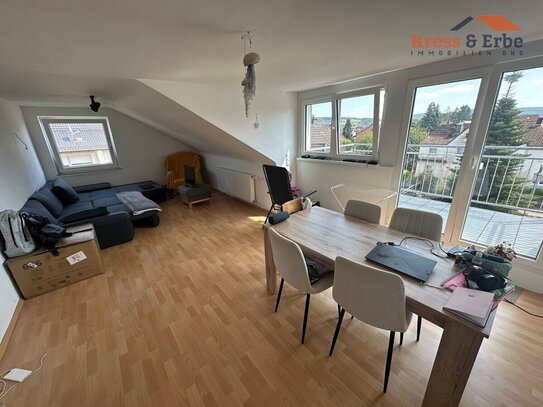 Moderne 2-Zimmer-Dachgeschosswohnung mit Balkon in Bad Soden - Salmünster