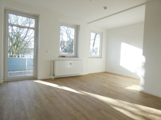 *** Modernisierte 3-Zi-Wohnung mit Balkon und Loggia ***