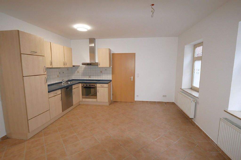                                                               Wohnen, wo das Leben spielt: 2,5-Zimmer-Wohnung mit eingerichteter K&uuml;che am Ket&hellip;                                                       in Rögen (Coburg)