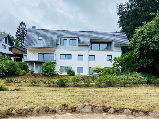 Provisionsfrei: Einzigartiges Wohnen am Ziegelsee mit großem Garten