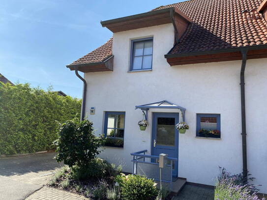 Möbliertes Haus zur Miete, ruhige Dorflage am See, wohnen auf Zeit, Mecklenburgische Seenplatte