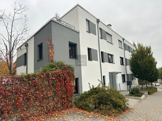 Moderne Maisonettenwohnung mit Terrasse, Gartenanteil, Einbauküche, TG-Platz sowie Aussenstellplatz