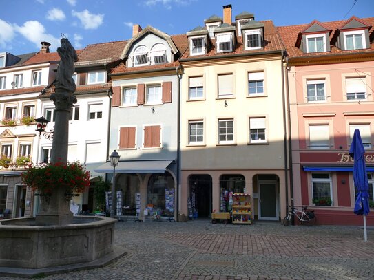 Ladenfläche im Erd- & Untergeschoss auf dem Marktplatz