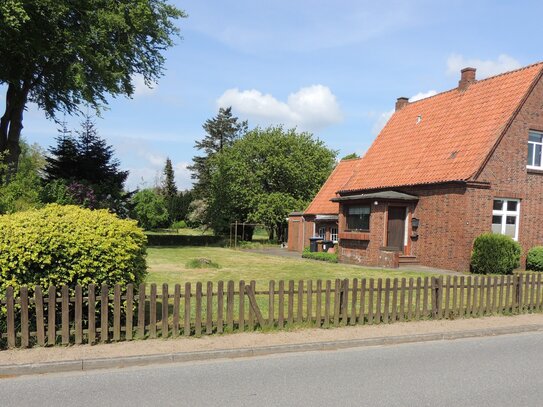 -!!Neuer Preis!!- Einfamilienhaus mit großem Grundstück in 25524 Heiligenstedtenerkamp-H.Jahncke GmbH Immobilienmakler