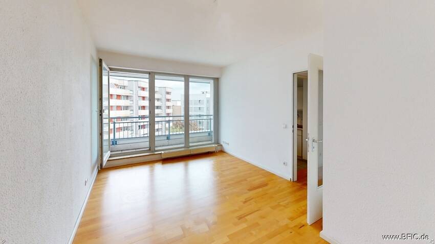 für 2 Jahre ab Oktober: zentrale 2 Zimmer, Balkon im 6. OG, möbliert möglich - Photo 1