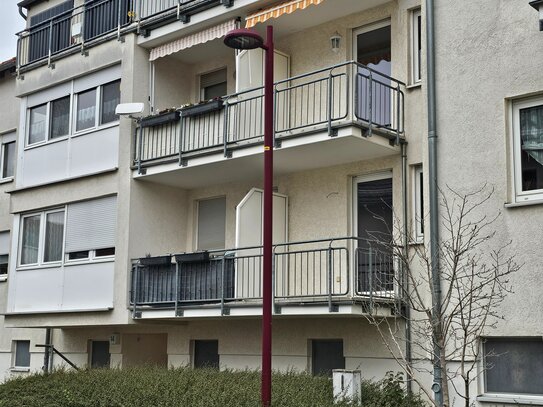 Schöe helle 1-Zimmer-Wohnung mit Balkon, Einbauküche und Tiefgaragenstellplatz