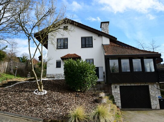 "Idyllisches Wohnen im Odenwald: Moderne Lebensqualität in Brensbach-Höllerbach"