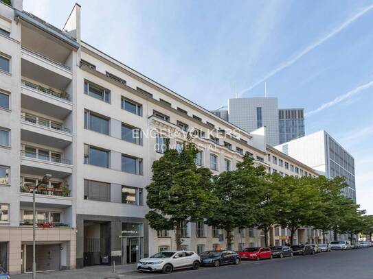 Löwenkontor: Viel Licht und U-Bahn vor der Tür