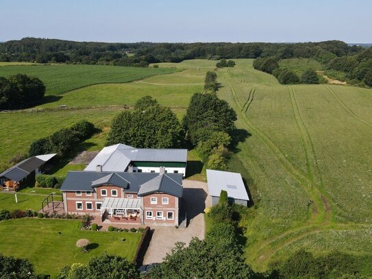 Resthof mit Ackerland und viel Potential vor den Toren Flensburgs!