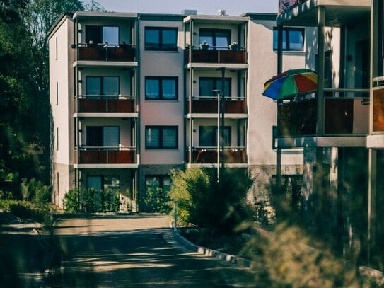 Wohnen im Neubau - schicke 3-Zimmer-Wohnung mit Terrasse // EG rechts - WBS erforderlich