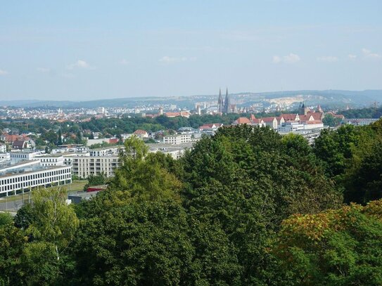 Sanierte, moderne 3,5 Zimmer mit Blick über Regensburg