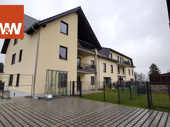 mit grüner Terrasse & Stellplatz, Moderne Eigentumswohnung am Stadtrand von Meißen