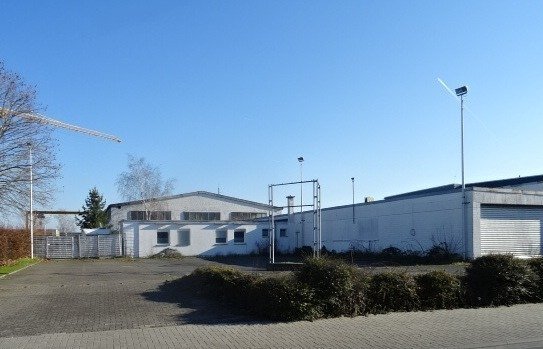 *** Autoverkaufsplatz mit 146 m² Lager-/Werkstatt + 761 m² Freifläche zu vermieten -069-615889 ***