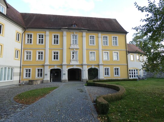 Repräsentative Büro-, Schulungs- oder Gewerberäume im Schloss zu Dürrwangen