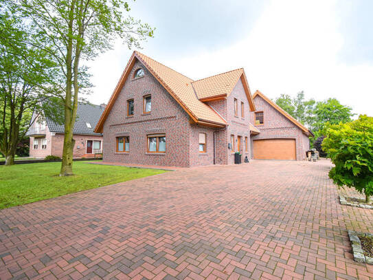 * JUNG & MODERN * * tolles Einfamilienhaus BJ 2021-2022 mit Garage * * ruhige Lage *